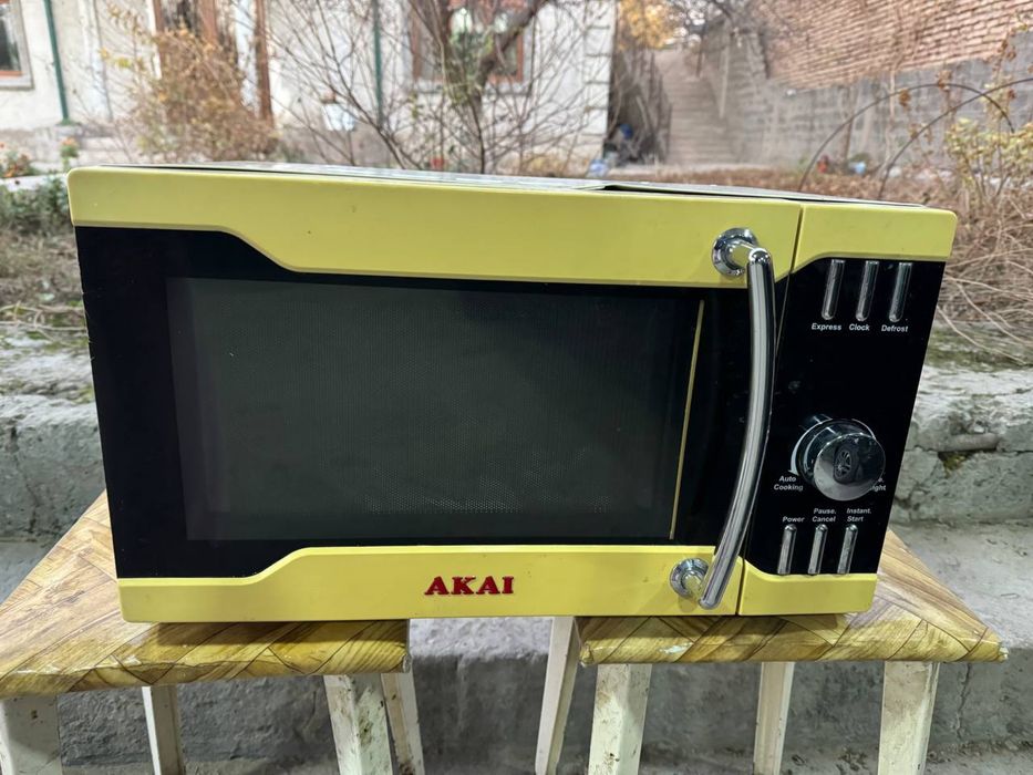 Продается микроволновка печь