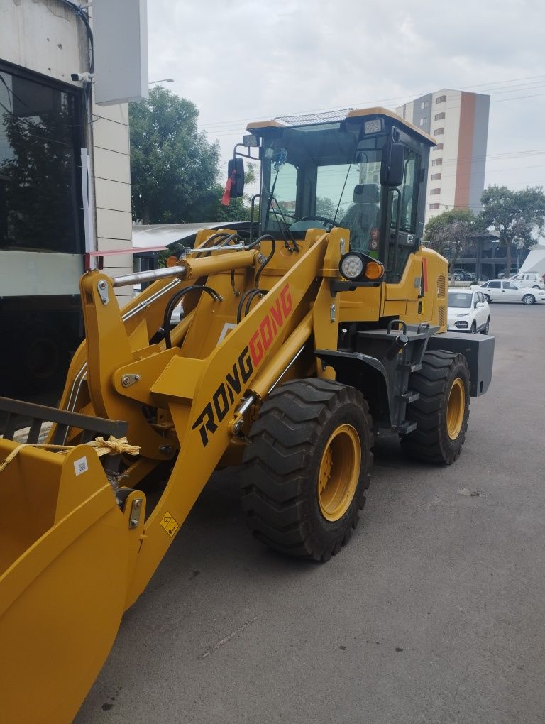 Фронтальный погрузчик Ronggong 1.2 куб