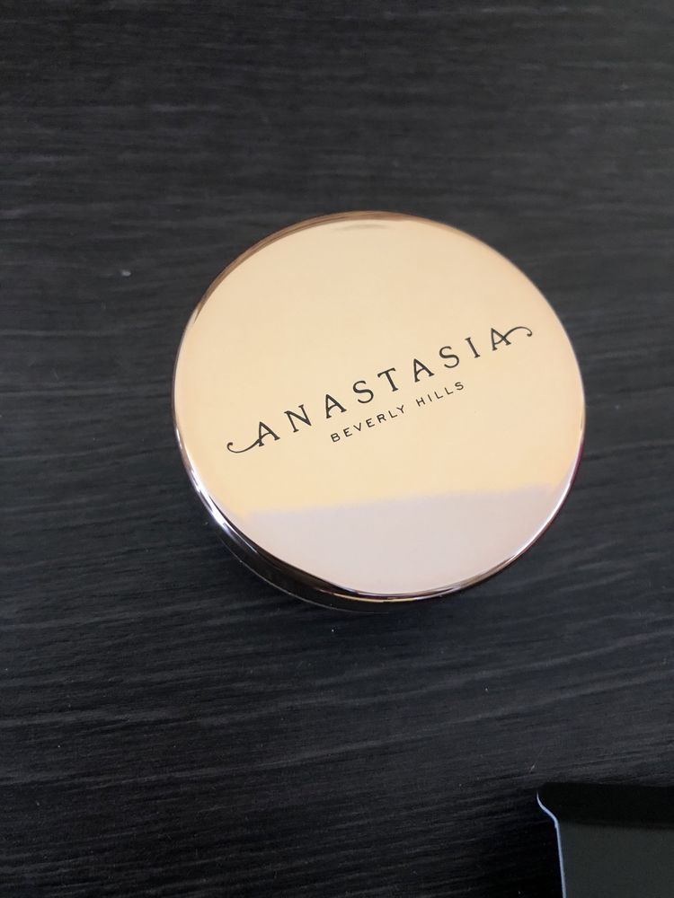 Anastasia brow freeze