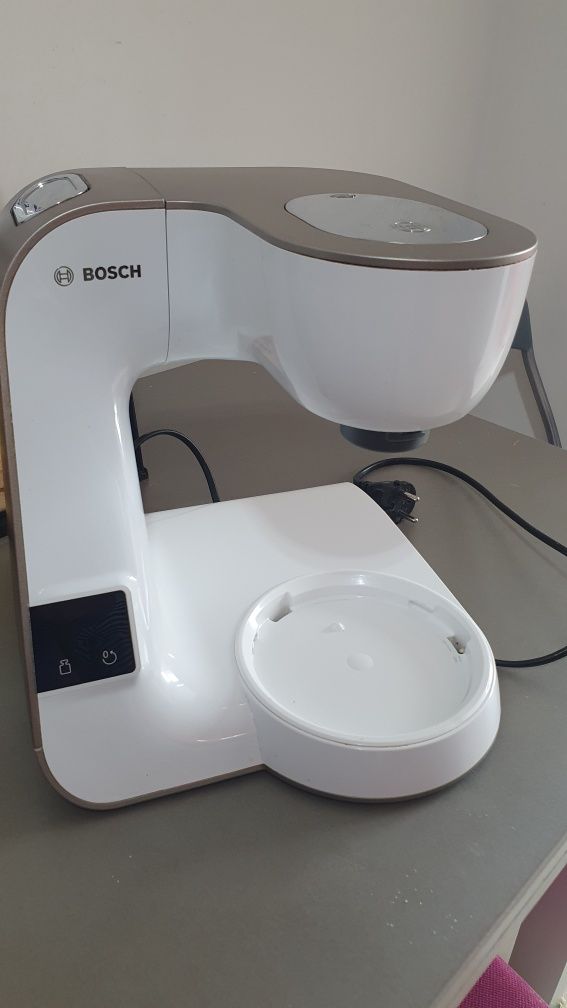 Vand robot Bosch MUM 5