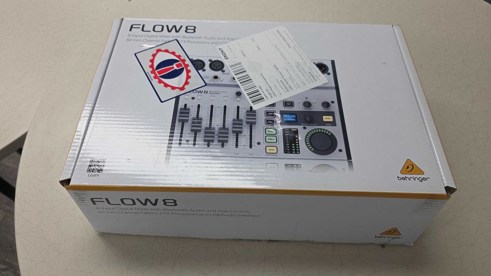Behringer FLOW8 Дигитален аудио миксер