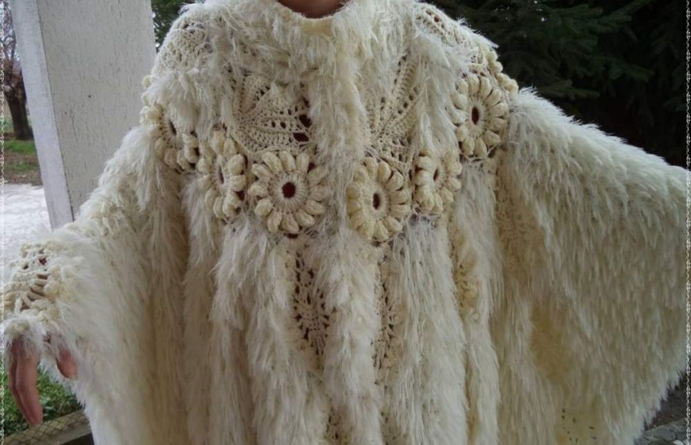 Плетена пелерина на една кука ,нова ,стандартен размер