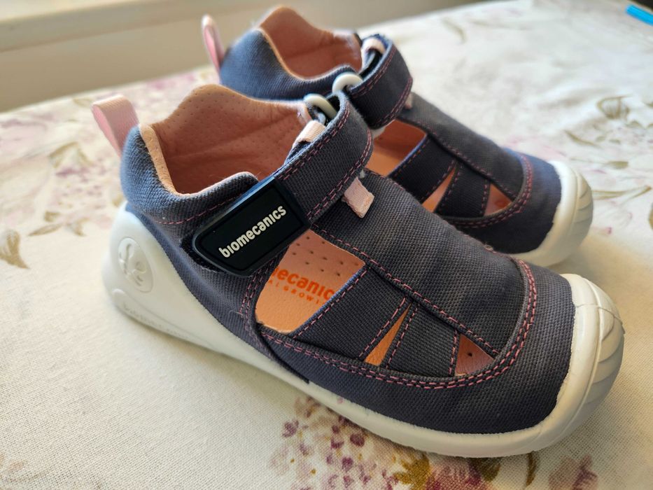 Sandale Biomecanics nr 24
