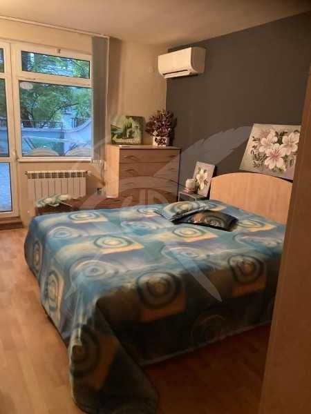 Тристаен апартамент под наем в Кършияка 11782421