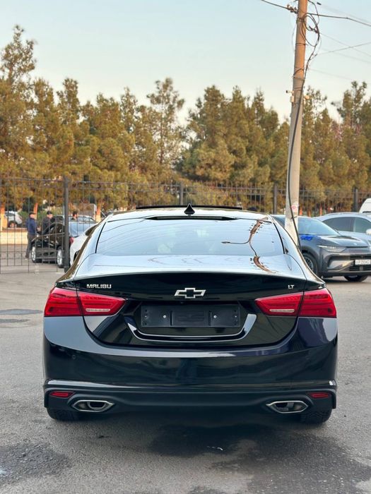 MALIBU srochna sotiladi