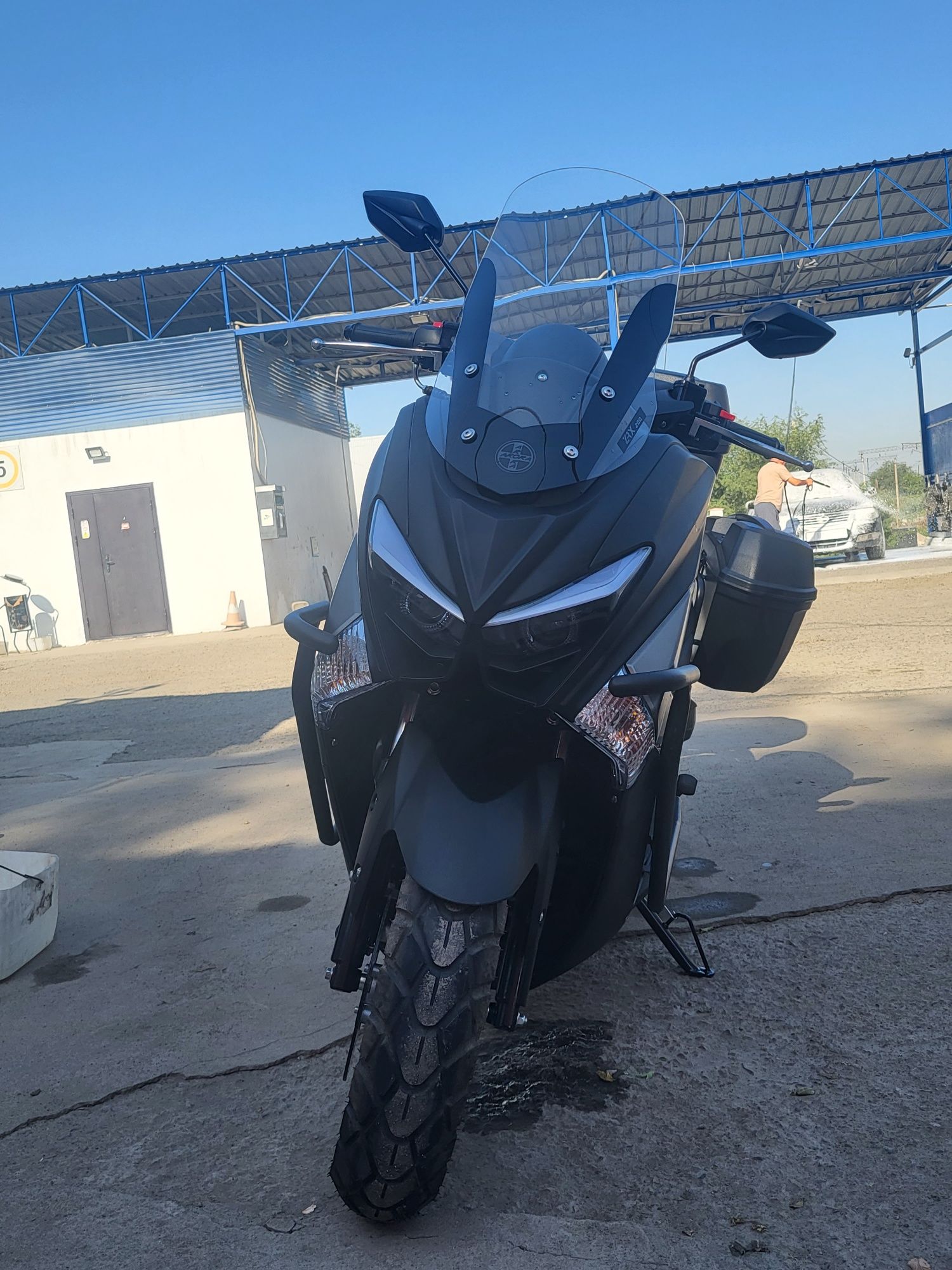 N MAX 200CC Скутер