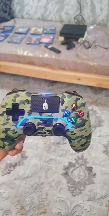 Продавам PlayStation 4 Slim – 500 GB