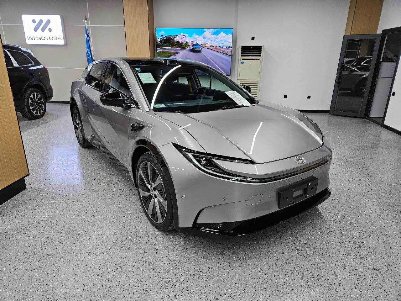 Продается TOYOTA BZ5