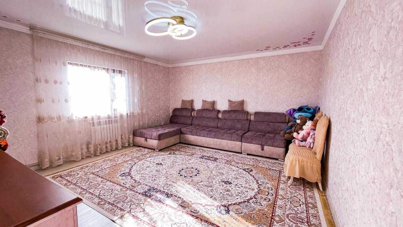Продам дом в центре города Константин