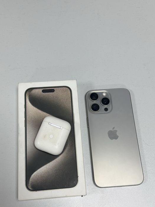 Iphone 15 pro max Natural Titanium