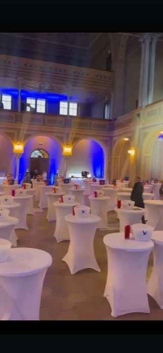 Inchiriez mese cocktail inalte, corturi albe,,scaune albe,topogan