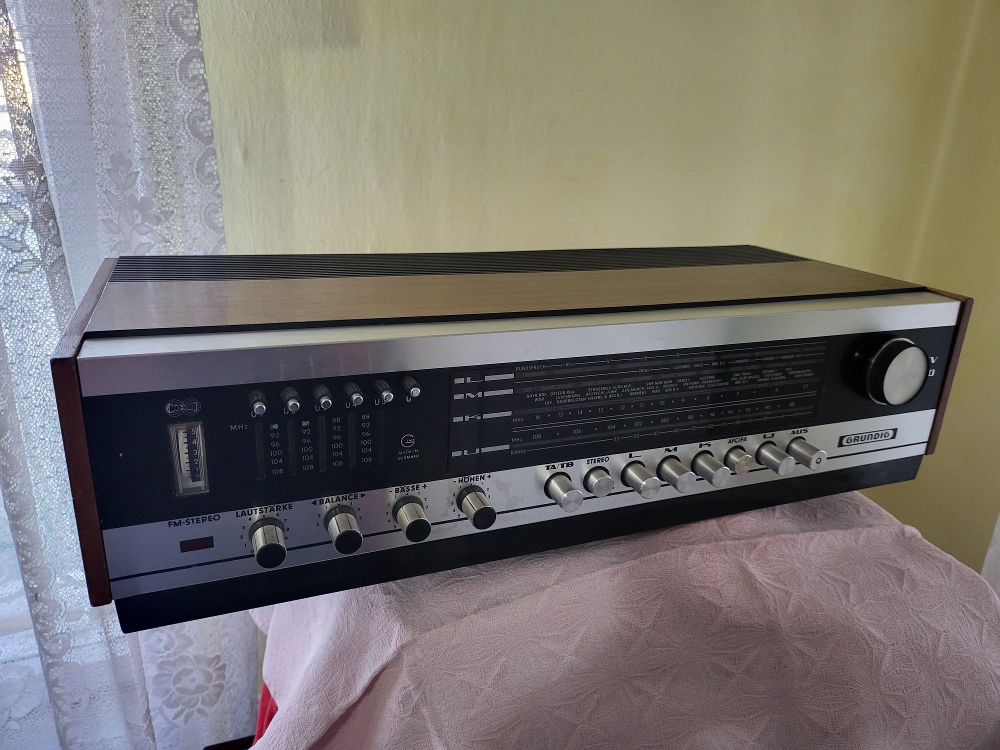 Receiver Grundig RTV 380