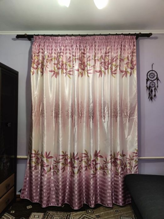 Красивые розовые шторы