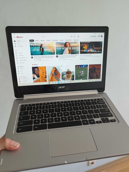 ChromeBook Acer , 13.3" FULL HD тъчскийн, 4 ядрен, 4GB рам, 32GB SSD.