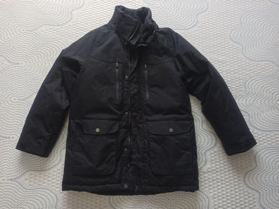 Vând geaca iarna, puf Everest, impecabila.