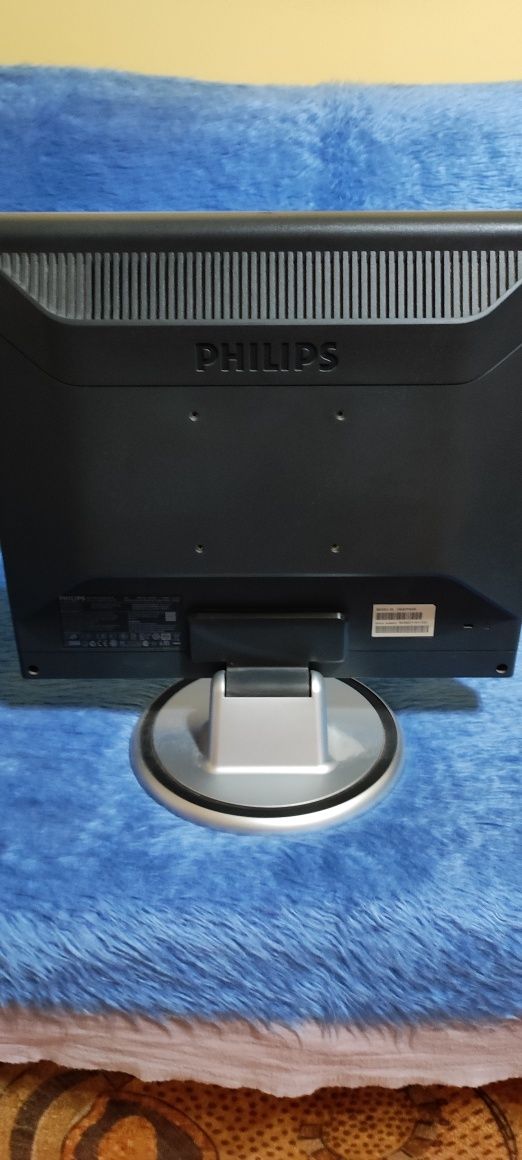 Монитор Philips 19 инча