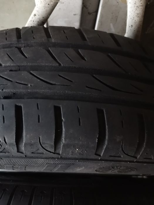 Vând cauciucuri 175/65 R14