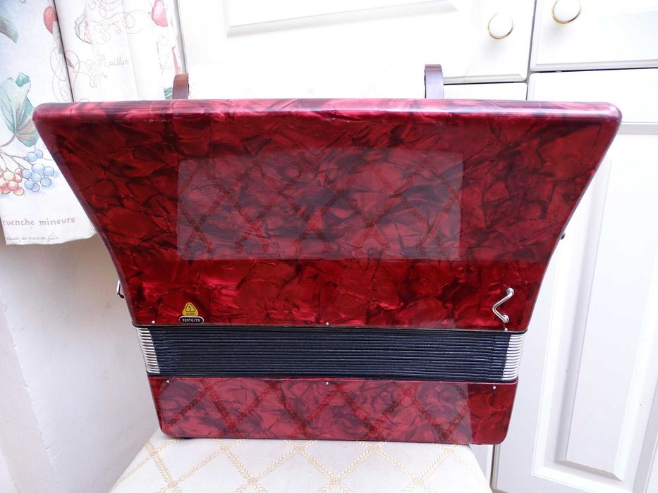 Акордеон Велтмайстер Стела 60 баса