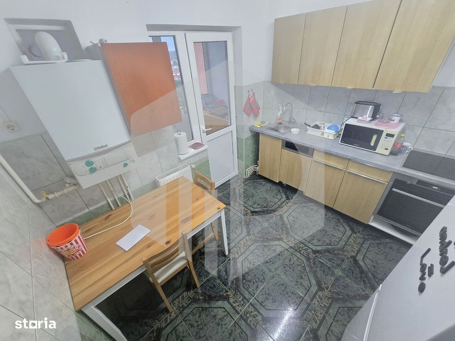 Apartament 3 camere decomandate pivnita Vasile Aron