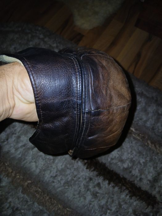 Vănd șapcă de aviator