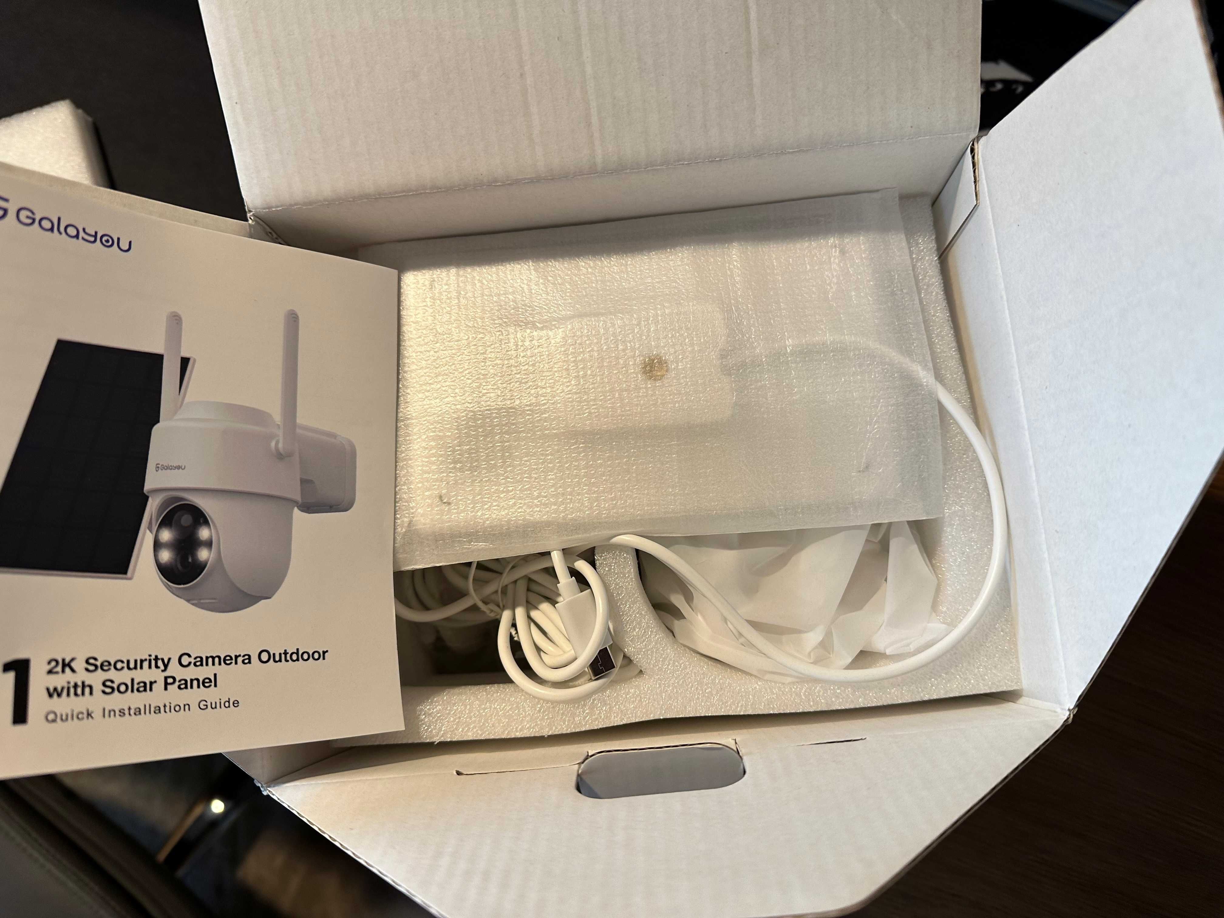 Camera de exterior wifi 2k 3MP IP65 infrared panou solar, acumulatori
