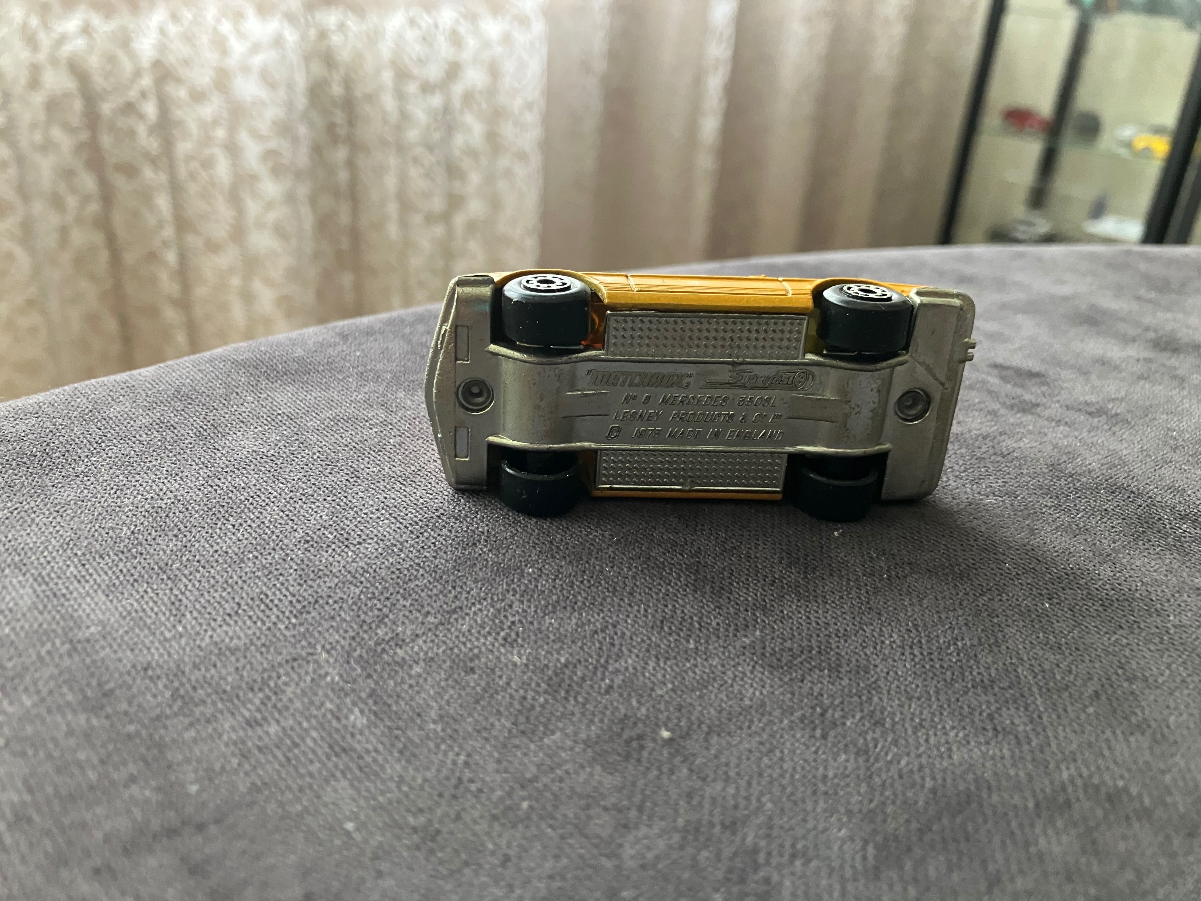 Стари английски колички “matchbox”…