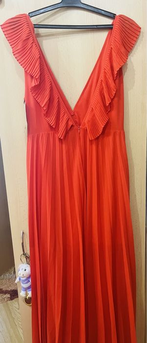 Rochie noua Zara de vara corai