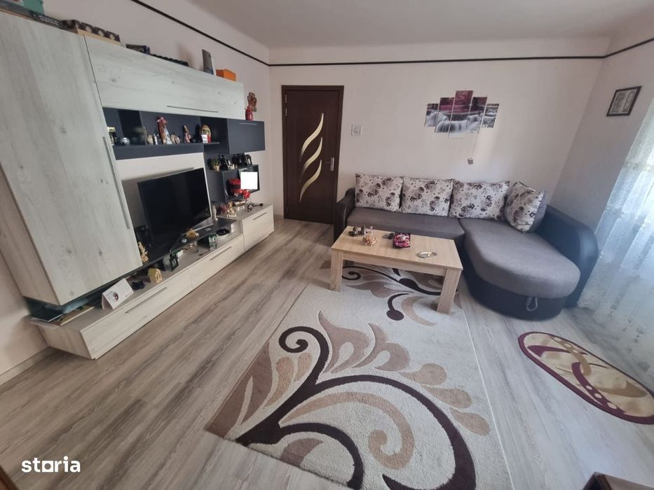 Apartament cu 2 camere, localizat în zona centrală a oraşului.