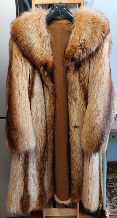 Качественная, теплая, удобная Шуба из ЕНОТА , размер 50 size XL.