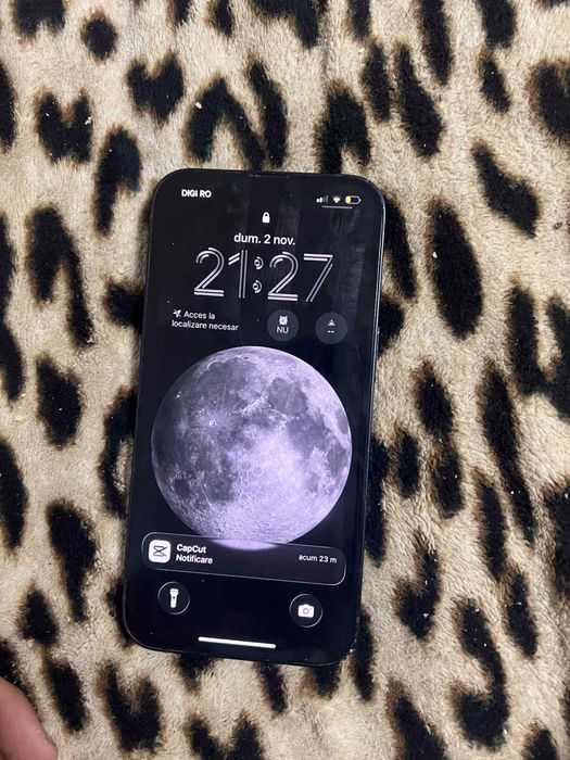 Vand iphone 14 ca nou folosit 3 luni nu are nici o zgâretura
