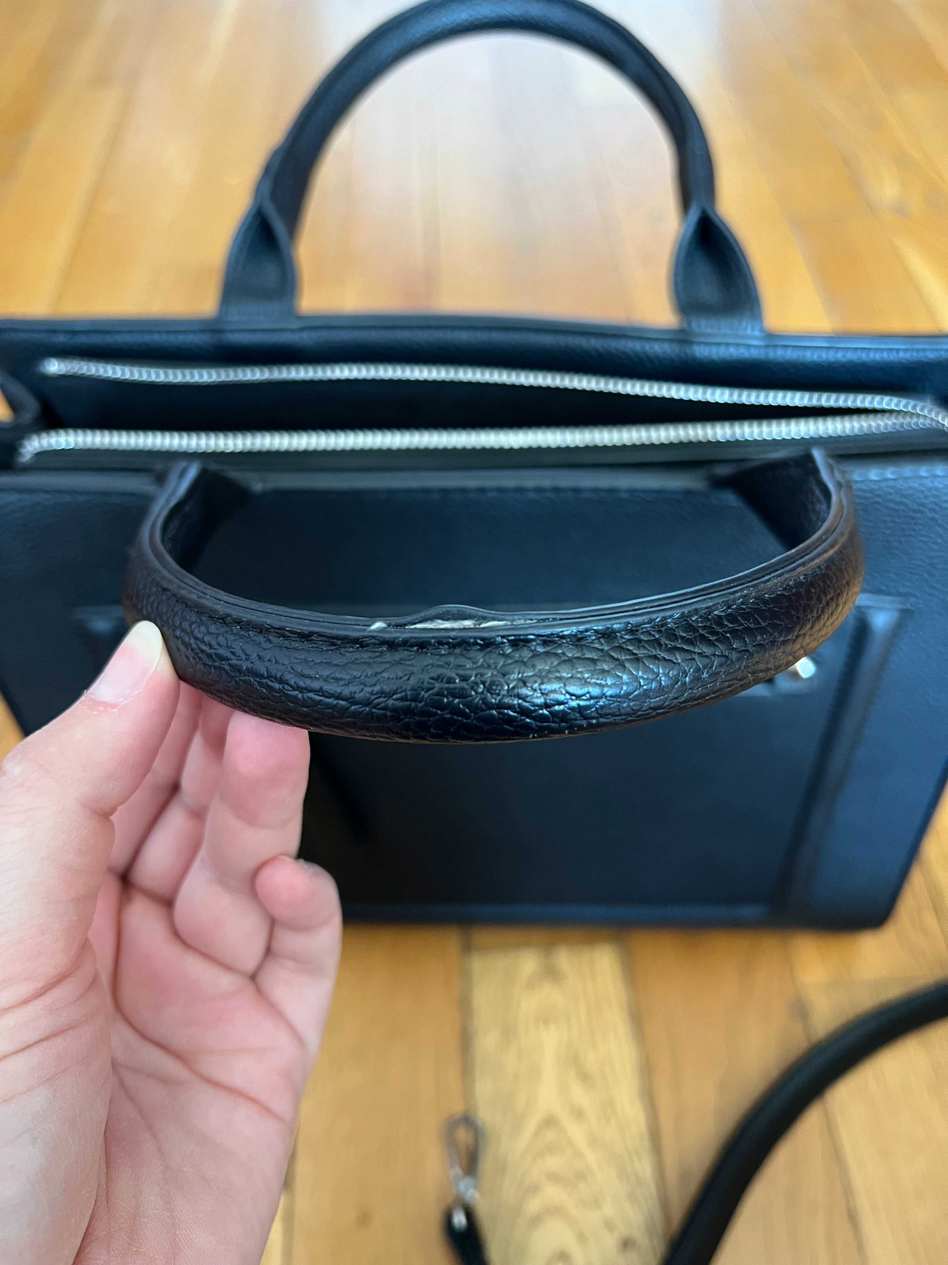 Дамска чанта от Stradivarius