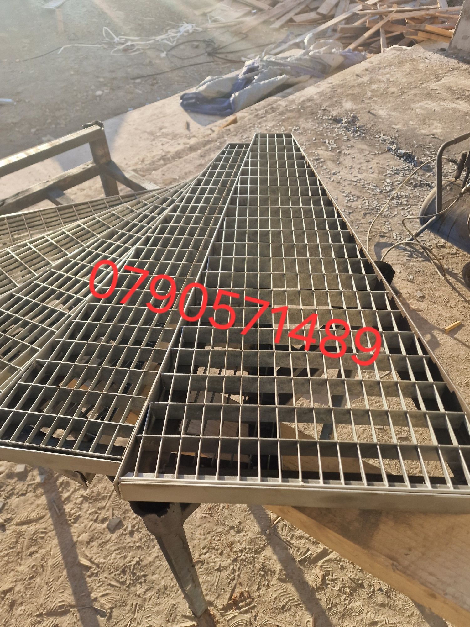 Trepte zincate galvanizate pentru spirala