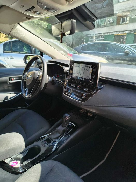 Corolla sedan hybrid in garantie- 18500 euro