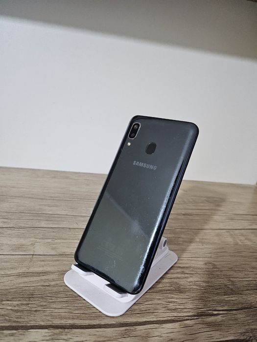 Samsung A20 sotiladi