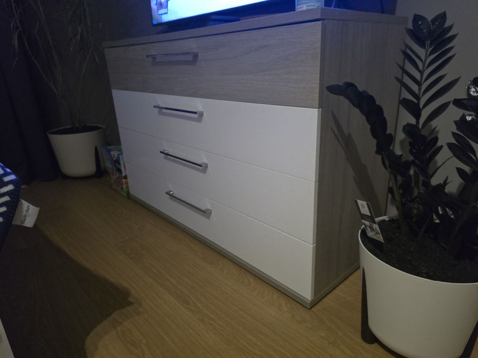 Comoda si doua noptiere