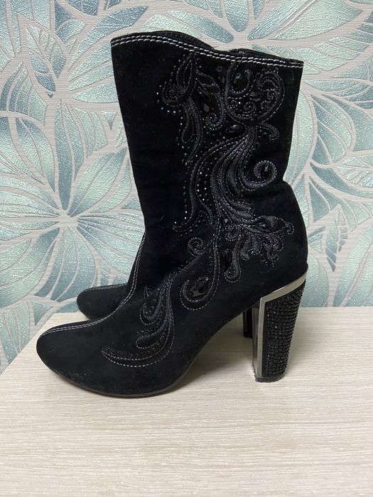 Продам Замша демисезон отличное состояние