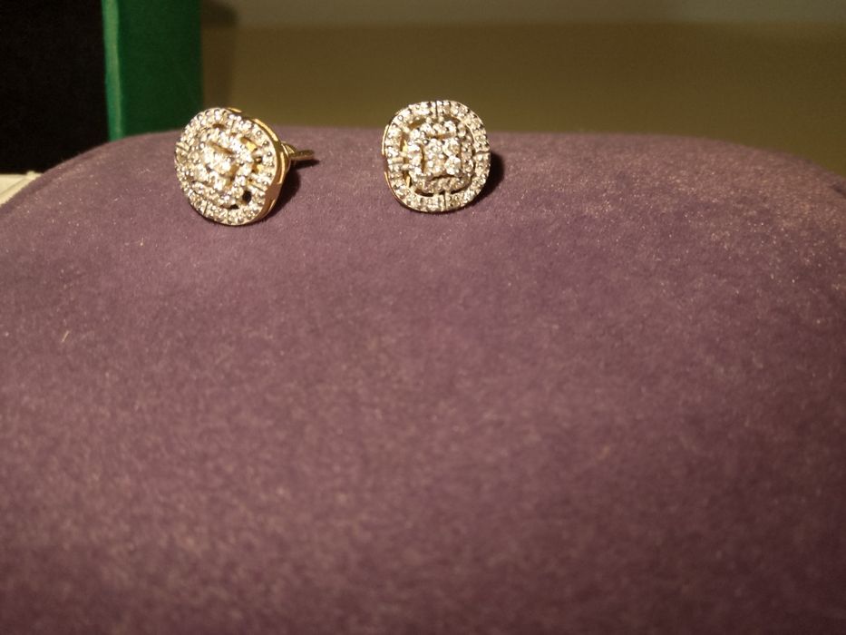 Бриллиант  серьги золотое