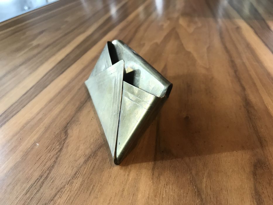 Месингова стойка за визитки