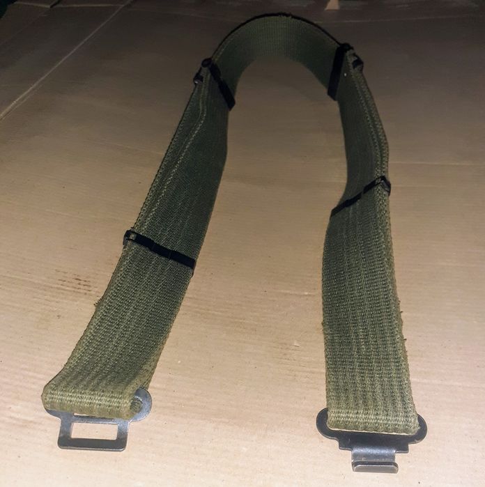 Войнишки колан с тип пеперуда заключване