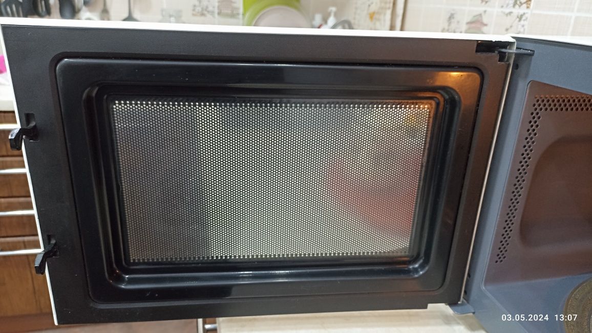 Продам микроволновую печь LG