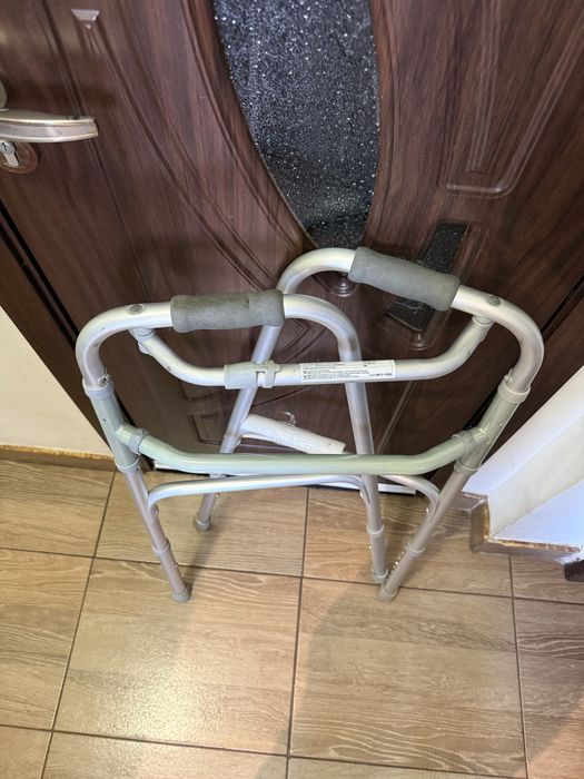 Cadru din aluminiu ajutor deplasae