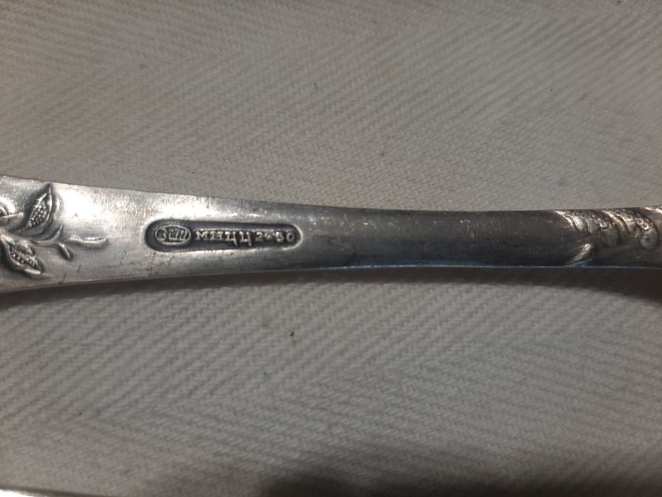 Vând tacâmuri argint masiv