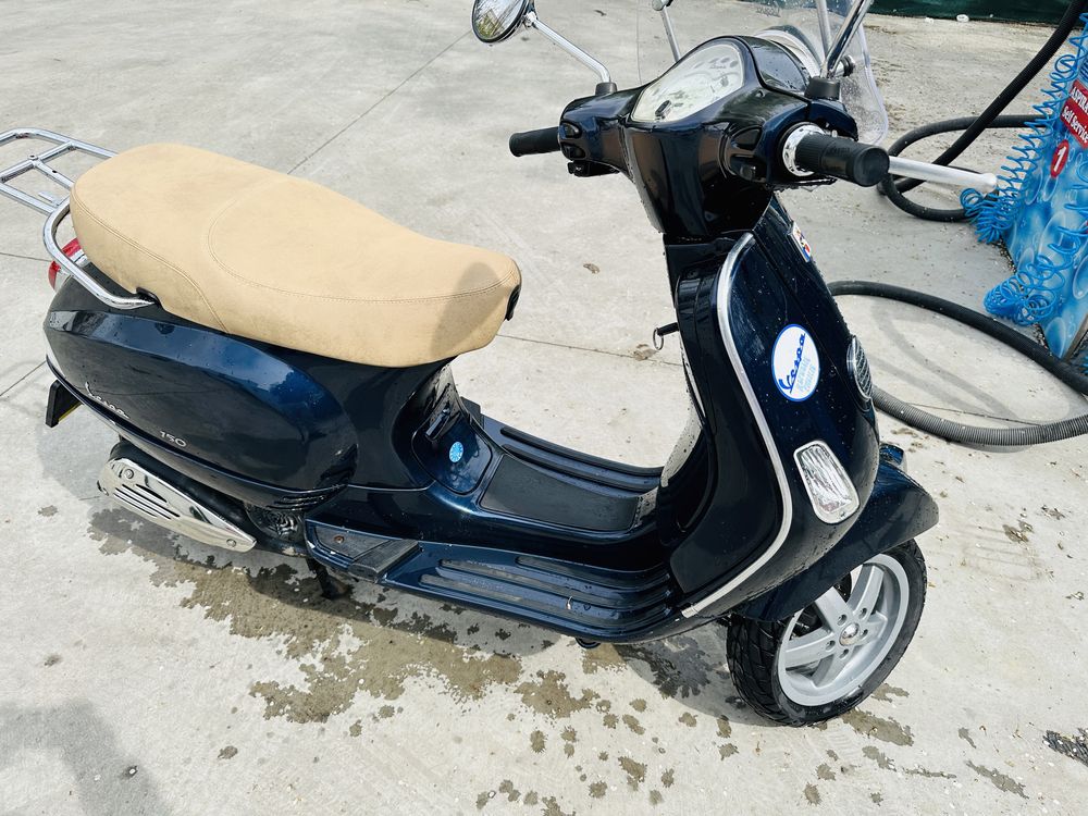 Piaggio Vespa LX 150