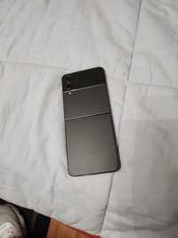 Samsung Galaxy Z Flip4