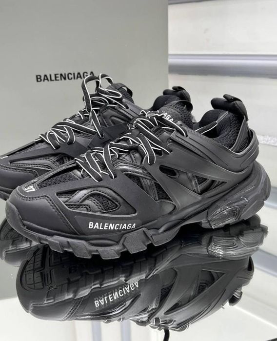 Balenciaga track