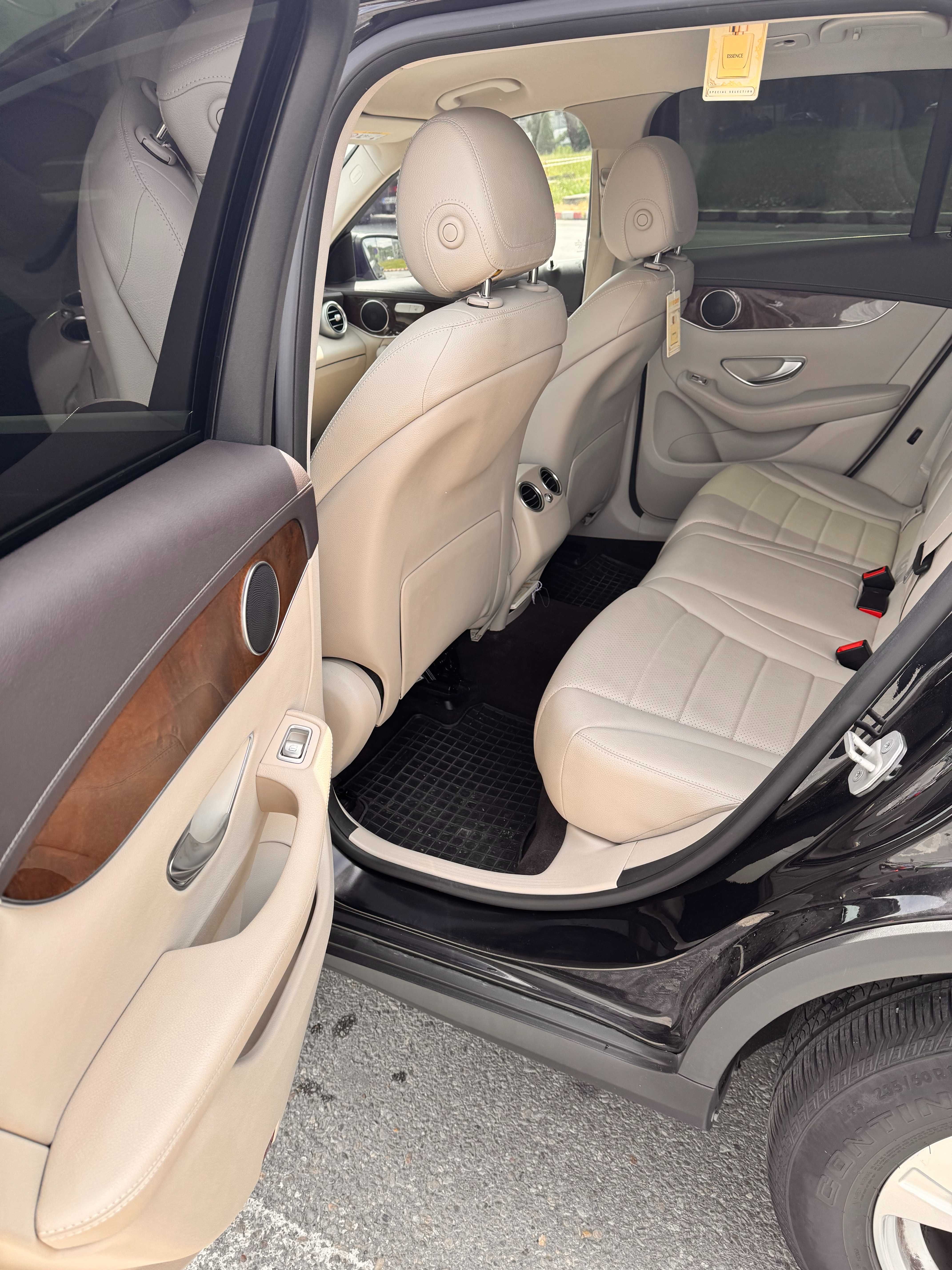 Mercedes GLC 220 4MATIC | Interior piele Bej - Euro 6 -editie germania