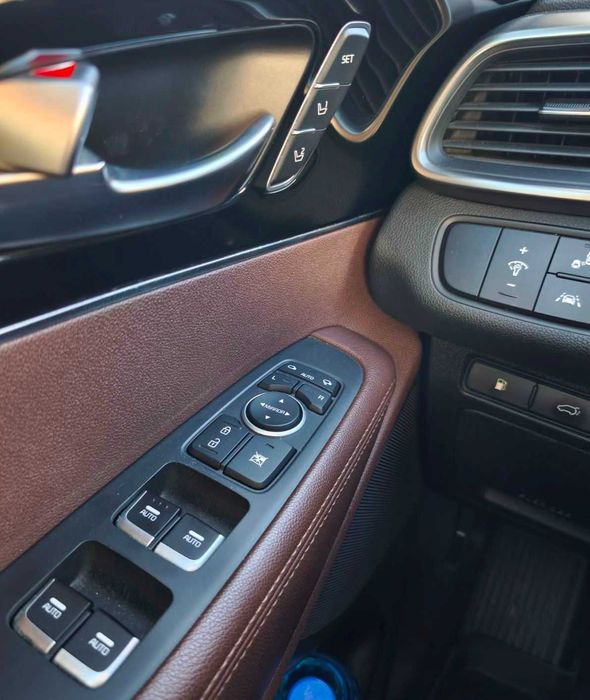 Продавам Kia Sorento 2. 2 CRDI 200к. с. AWD 2015г