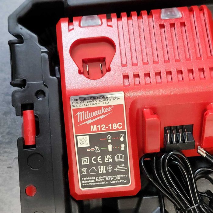 Hope Amanet P11 - Kit Masina de gaurit compacta Milwaukee BLPDRC