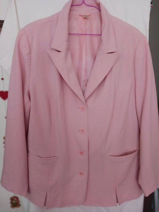 Дамско сако. Голям размер.
