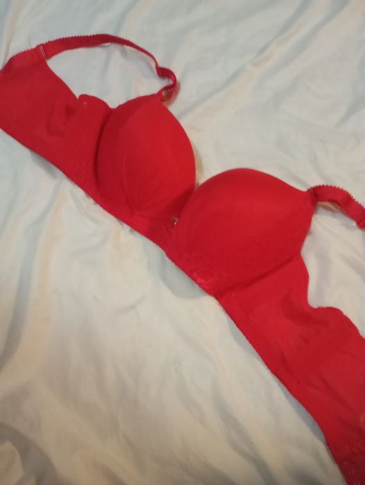 Продам лифчик новый